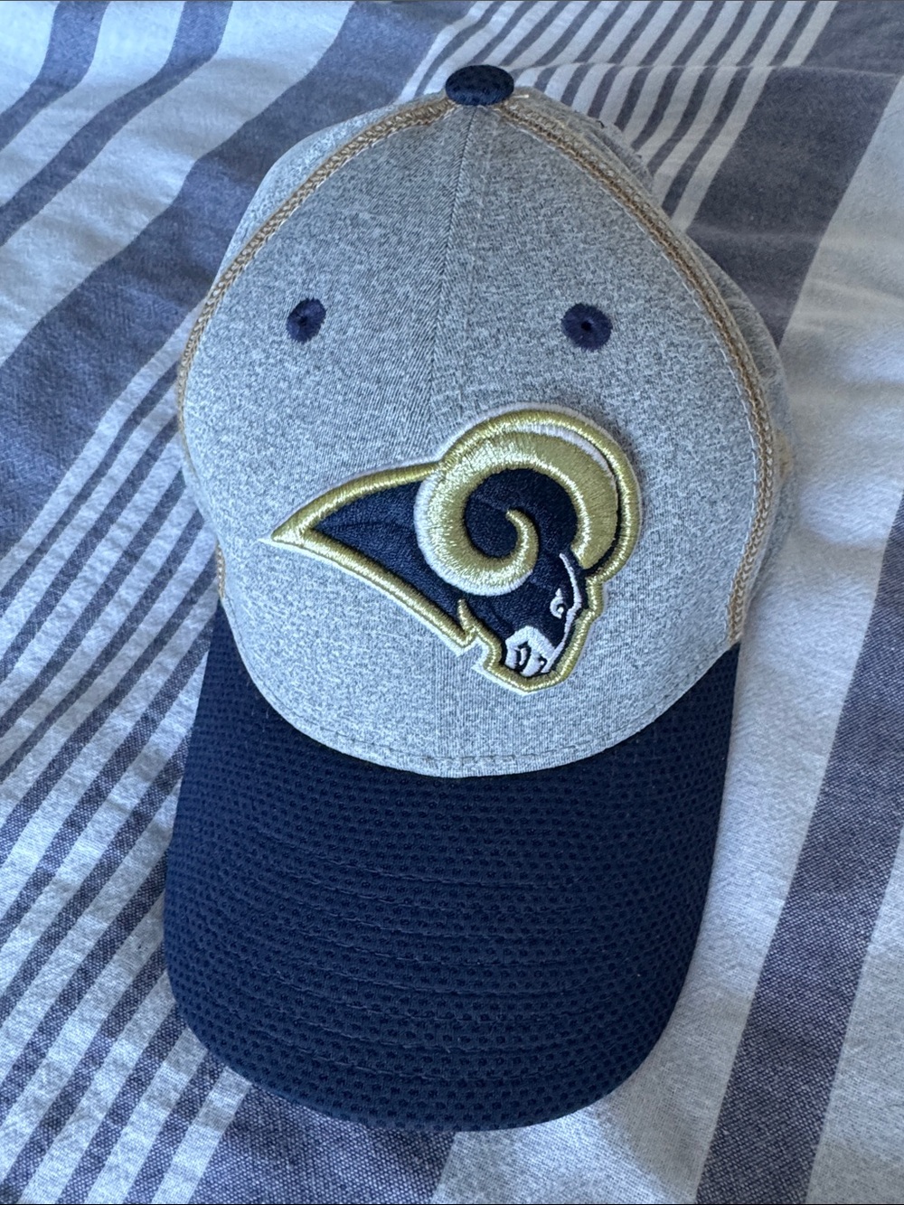 Vintage NFL Los Angeles Rams Heather Gray Navy Gold Logo Cap Small/Med Flex Fit